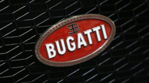 Bugatti Chiron successor prototype spotted in full profile under camo