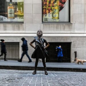 “Fearless Girl” at its new site near the New York Stock Exchange in 2018. (Credit: Jeenah Moon/Bloomberg)