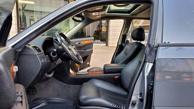 Image for article titled At $6,400, Is This 2003 Infiniti M45 A Glorious Deal?