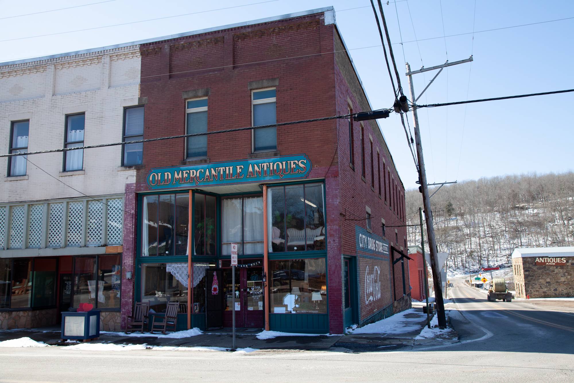 A photo of Main Street in a rural Ozark town.